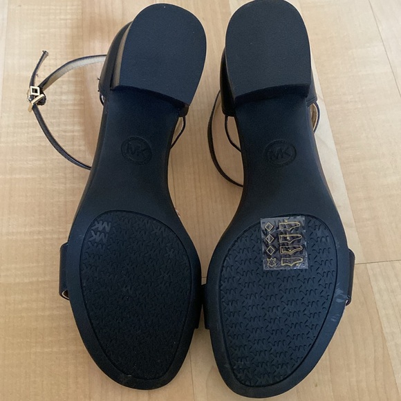 Michael Kors Dress Sandals 7M - Picture 5 of 10